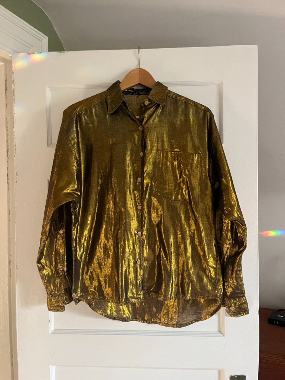 Beautiful 100% cotton gold vintage button up